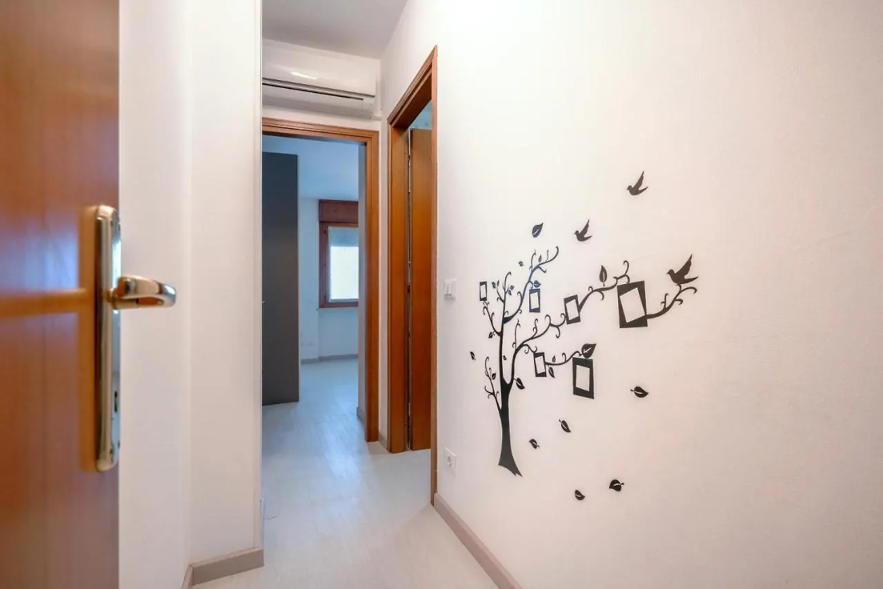 Design House 15Min To City - Wifi & Free Parking Apartment Verona
