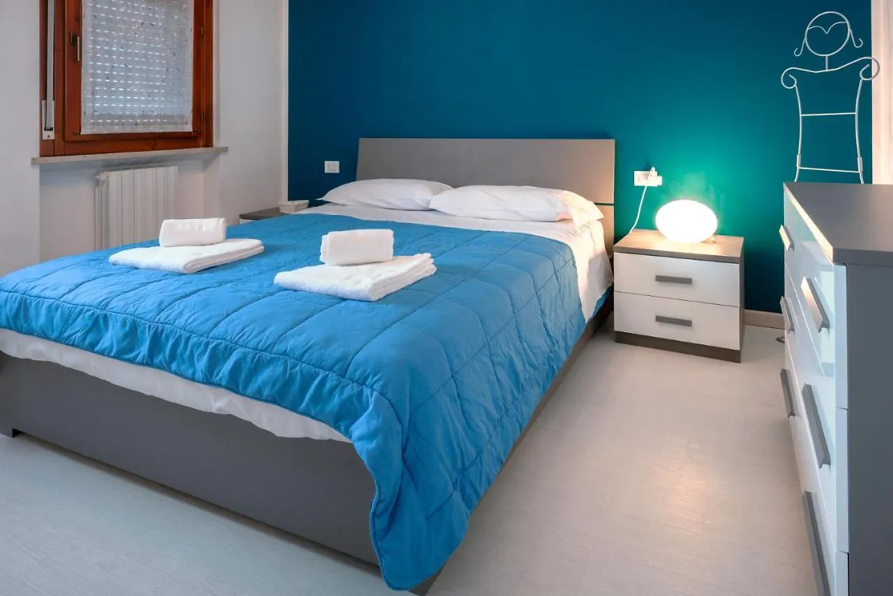Design House 15Min To City - Wifi & Free Parking Apartment Verona 0*,  Italy