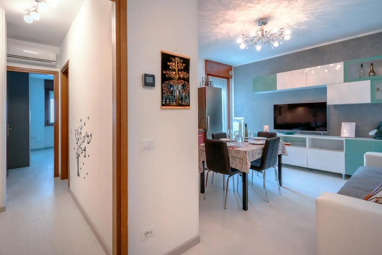 Design House 15Min To City - Wifi & Free Parking Apartment Verona